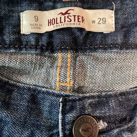 Hollister Distressed Mom Jeans Size 9R - Picture 3 of 3